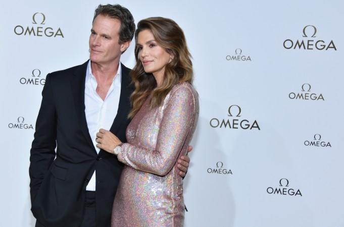 Rande Gerber and Cindy Crawford attend 'Her Time' Omega Photocall as part of the Paris Fashion Week Womenswear Spring/Summer 2018 on September 29, 2017, in Paris, France. Rande Gerber and Cindy Crawford