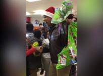 Barack Obama surprises children with Christmas presents
