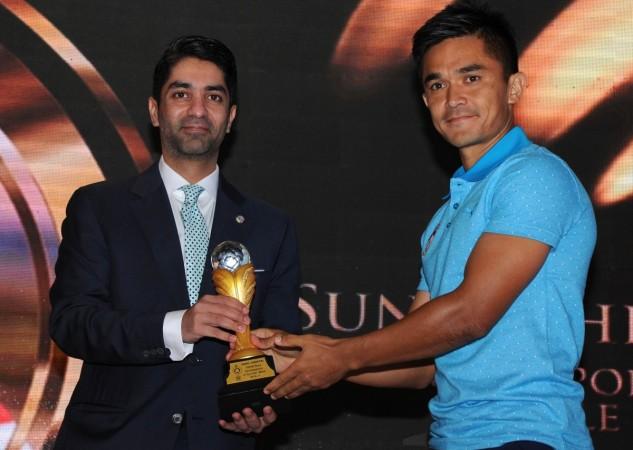 Abhinav Bindra and Sunil Chhetri at SWAB Awards Sunil Chhetri and Abhinav Bindra