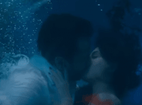 Saif and Isha kissing scene in Kaalakaandi