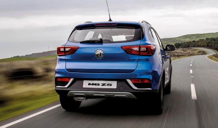 MG ZS comes with a proper boxy design which is typical for SUVs. MG ZS