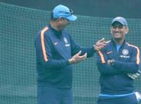 MS Dhoni Ravi Shastri