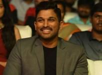 Allu Arjun at Okka Kshanam pre-release event