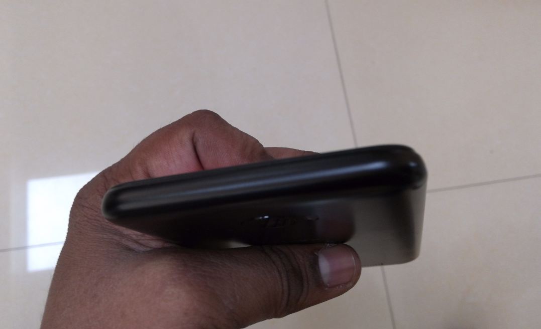 Intex Elyt Dual top-edge Intex, Elyt Dual, review, performance, design, display, camera,battery