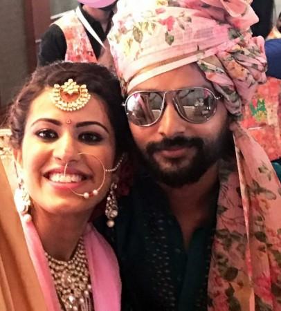 Shaadi wali selfie...swag se: Newly weds Pankhuri Sharma and Krunal Pandya krunal pandya wedding