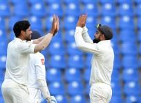 Umesh Yadav and Virat Kohli