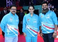 Saina Nehwal Suresh Raina