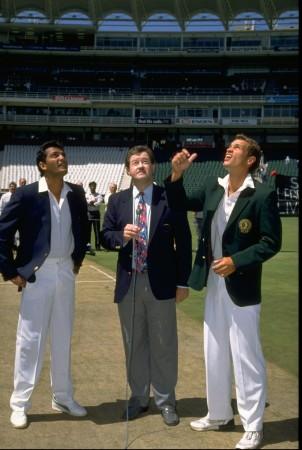 26 November, 1992: Kepler Wessels (right) of South Africa and Mohammad Azharuddin at the toss before the start of the 2nd Test match at The Wanderers in Johannesburg, South Africa. The match ended in a draw. Mohammad Azharuddin Kepler Wessels