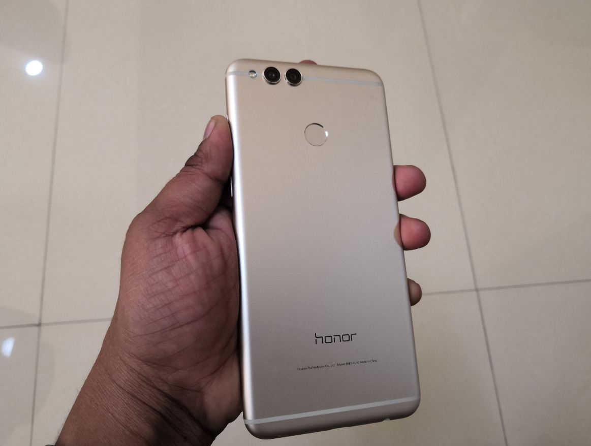 Honor 7X complete review of display, design, build quality, performance ...