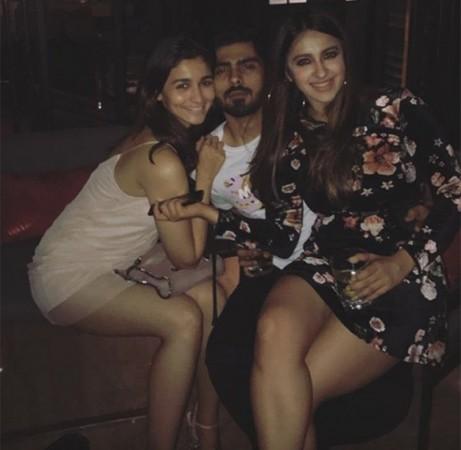 Alia Bhatt with ex-boyfriend AliDadarkar and best friend Akansha Ranjan Alia Bhatt