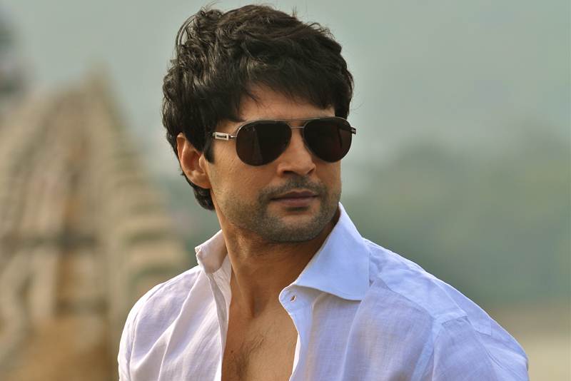 Rajeev Khandelwal In Left Right Lefts New Season The Actor Responds   India Forums