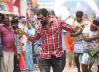 Vikram and Tamannaah in Sketch