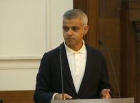 Pro-Trump, pro-Brexit hecklers demand Sadiq Khan is arrested.