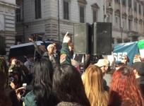 Womens March in Rome sings This little light of mine