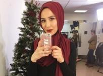 British beauty blogger Amena Khan