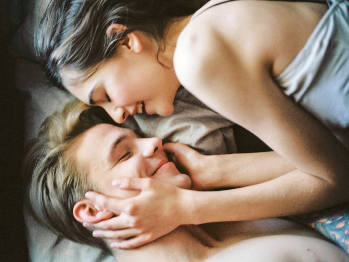 What Couples' Sleeping Positions Reveal About Relationships (PICTURES) -  Romance - Nigeria