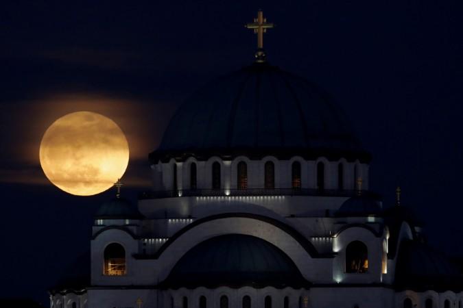 A full moon rises behind St. Sava temple in Belgrade, Serbia, January 31, 2018. Supermoon 2018 photos