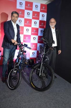 Hero Electric unveils new e-scooter Hero Electric unveils new e-scooter