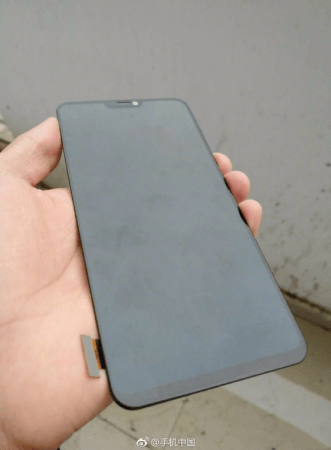 The leaked image of the display panel of the rumored Vivo X30 showing the vivo X30 leaked display panel