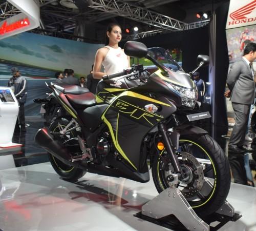 2018 Honda CBR 250R unveiled at Auto Expo 2018 2018 Honda CBR 250R