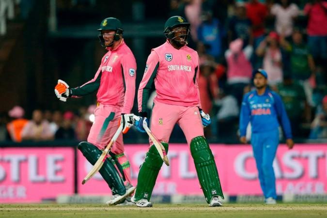 Heinrich Klaasen (L) and Andile Pehlukwayo (R) celebrate after winning the fourth ODI at Wanderers February 10, 2018. South Africa cricket