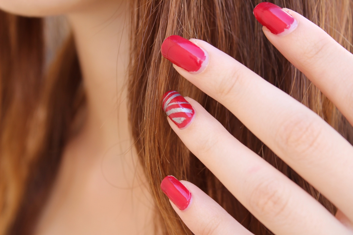 38 Green Nail Designs And Ideas | Nails, Minimalist nails, Pretty nails