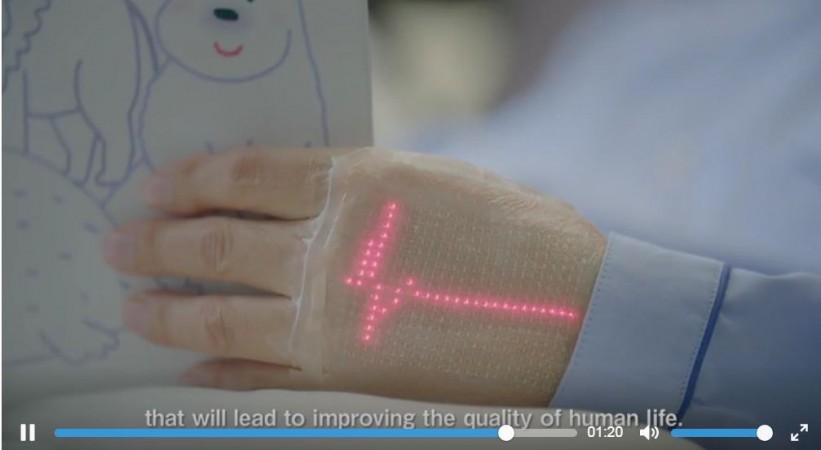 New high-tech on-skin wearable lets doctor monitor patients biometric vitals anywhere, anytime On-skin wearable, nanomesh electrode, biometric information relay,