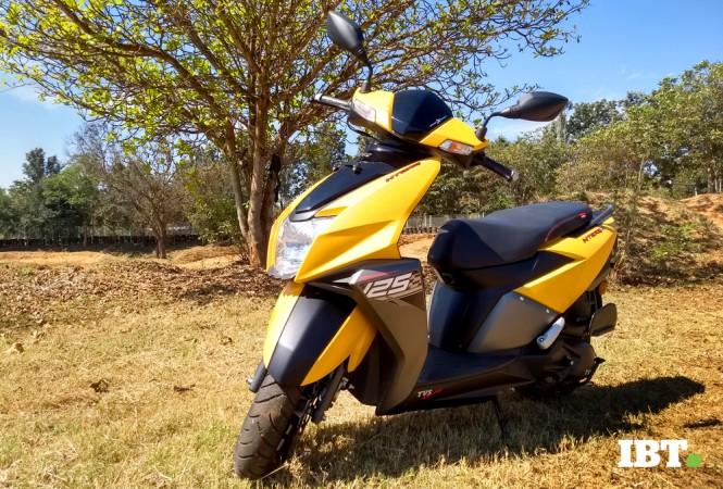 TVS Ntorq 125 comes with a rated top speed 95kmph. TVS Ntorq 125