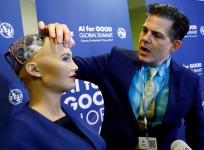 Robot Sophia and David Hanson