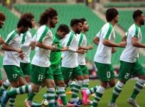 Iraqi national football team players take part in a training session on February 27, 2018 in the city of Basra a day ahead of their friendly match against Saudi Arabia