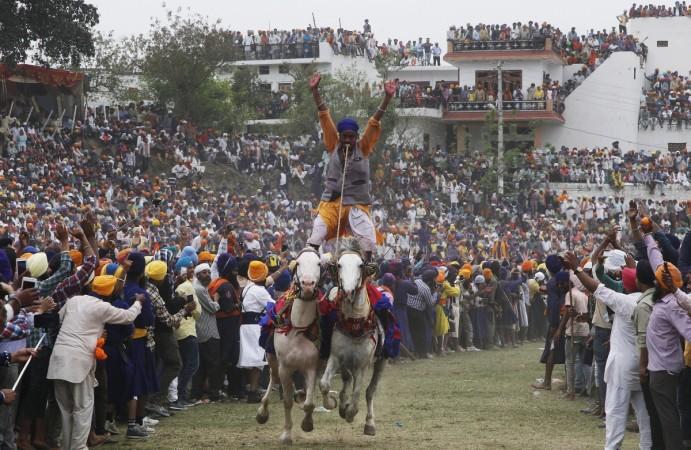Hola Mohalla in Punjab. Hola Mohalla