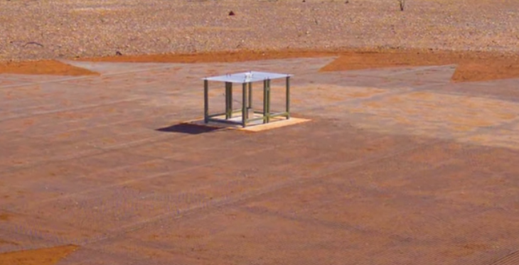 The small radio telescope used to record the signal.