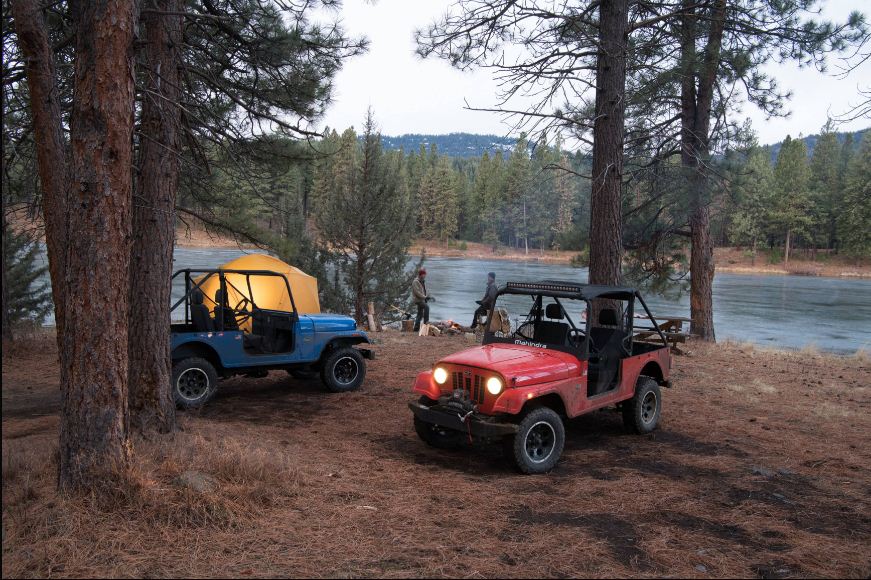 Mahindra Roxor gets a range of customization option and over 900 colour and wrap options Mahindra Roxor