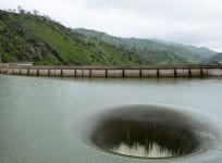 Giant hole in the middle of a lake in California