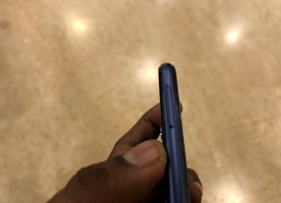 Huawei, Honor View 10, review, design, display