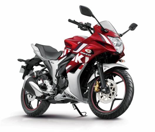 Both Gixxer and the Gixxer SF come powered by the 155cc engine. 2018 Gixxer SF