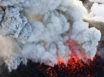 Japan's Shinmoedake volcano erupts