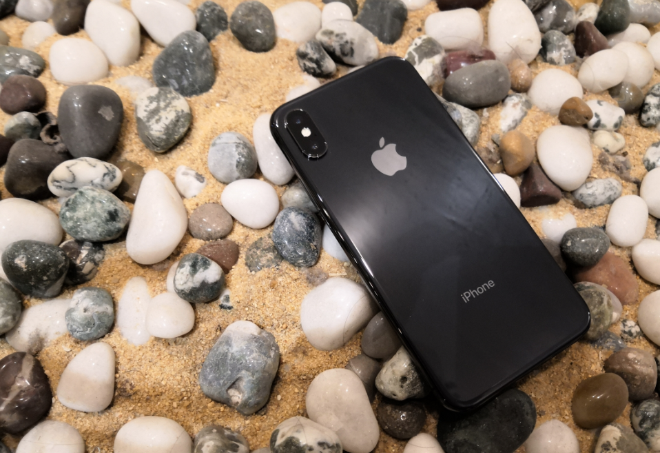 Apple, iPhone X, design, display, camera, performance, battery, review