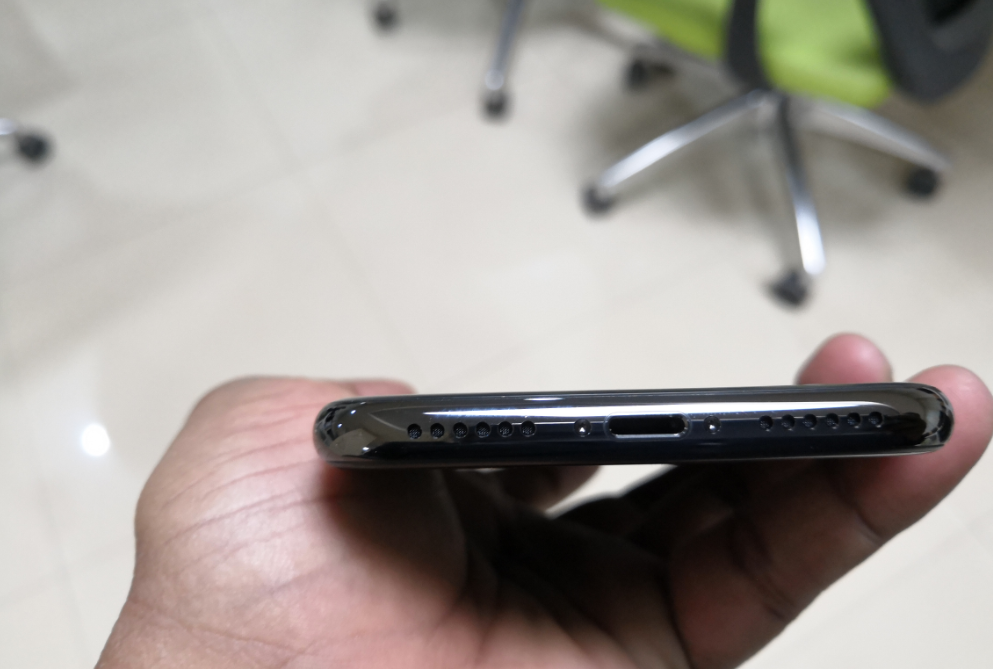 Apple, iPhone X, design, display, camera, performance, battery, review