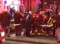 Helicopter crashes in New York Citys East River
