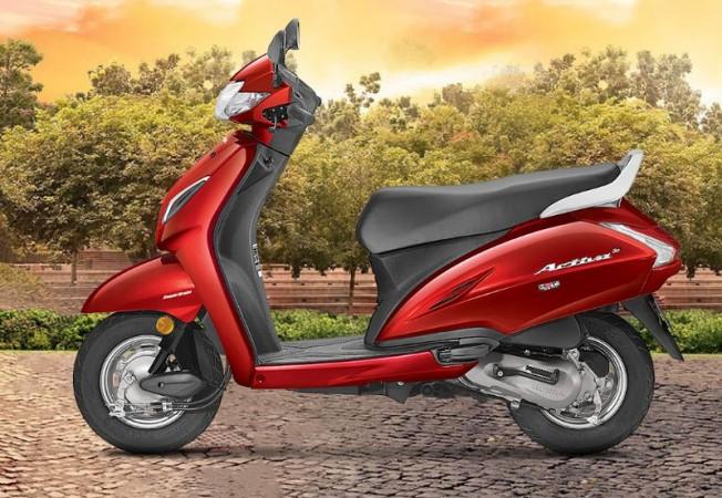 Honda Activa 5G in Pearl Spartan Red shade Honda Activa 5G