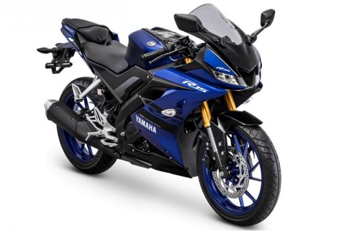 2018 Yamaha YZF-R15 in Racing Blue 2018 Yamaha YZF-R15