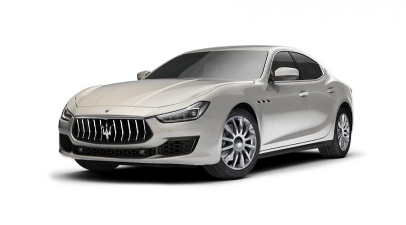 The new Ghibli features Adaptive full LED headlights with glare-free high-beam. 2018 Maserati Ghibli, 2018 Maserati Ghibli India