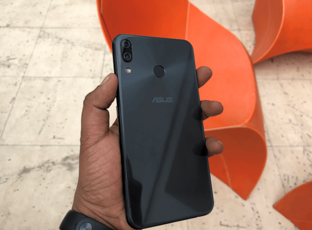 Asus Zenfone 5 comes with additional glass cover on both the front and the back-side Asus, Zenfone 5, design, review