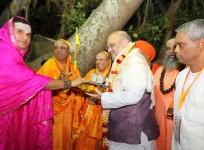 Amit Shah met Veerashaiva-Lingayats.