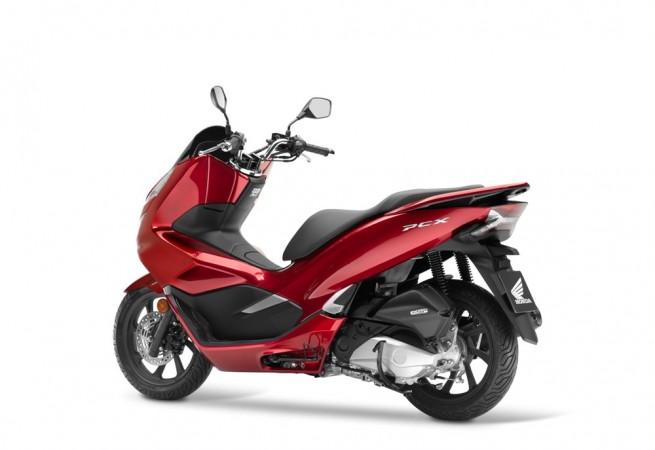 2018 Honda PCX125 gets revised styling and more powerful engine 2018 Honda PCX125