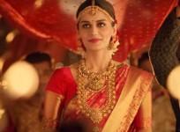 Manushi Chhillar and Kareena Kapoor Khan jewelry brand ad