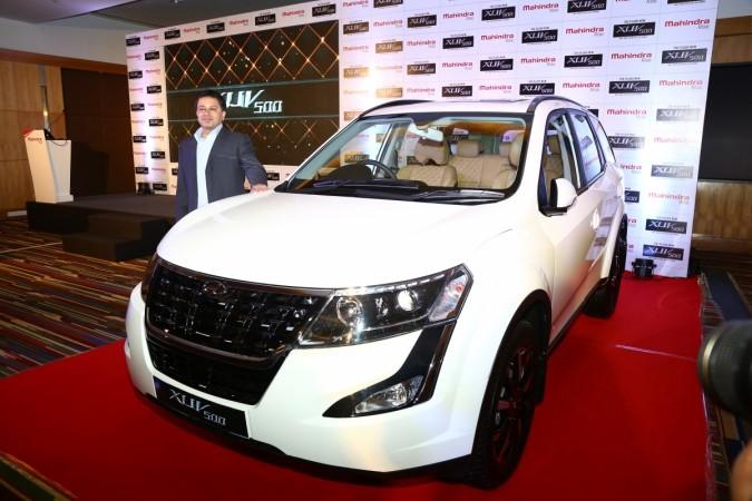 2018 Mahindra XUV500 is priced at Rs 12.36 lakh. 2018 Mahindra XUV500