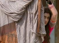 Shriya Saran in Phamous