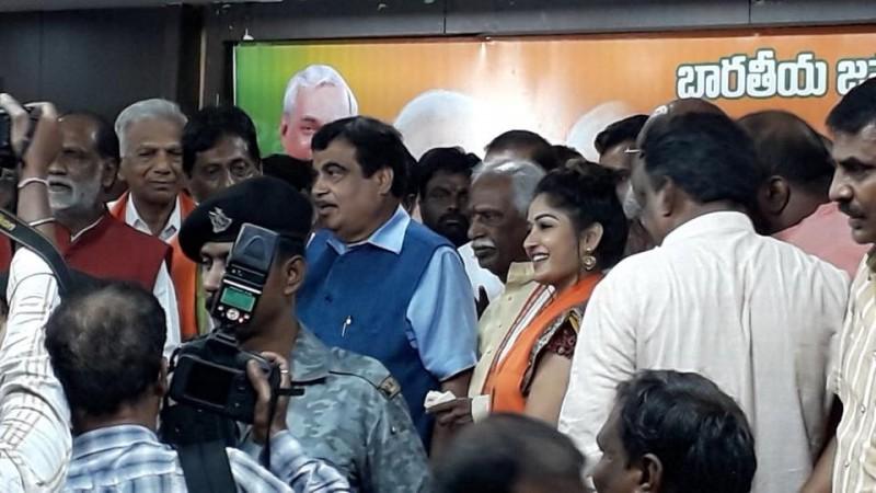 Actress Maadhavi Latha joins BJP, Nithin Ghadkari welcomes her Actress Maadhavi Latha joins BJP, Nithin Ghadkari welcomes her